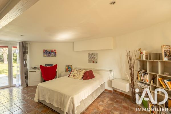 Maison à vendre 15 pièces 722,12 m² Saint-Laurent-d'Aigouze