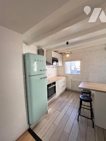 GRENOBLE : Rue Champollion