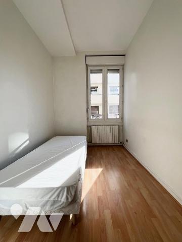 GRENOBLE : Rue Champollion