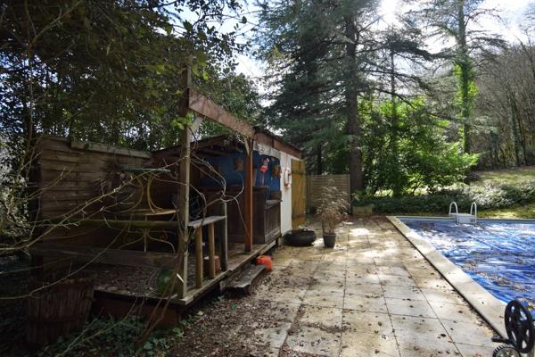 Maison à vendre  en pierre avec piscine  VERS (46)