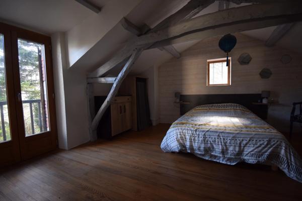 Maison à vendre  en pierre avec piscine  VERS (46)