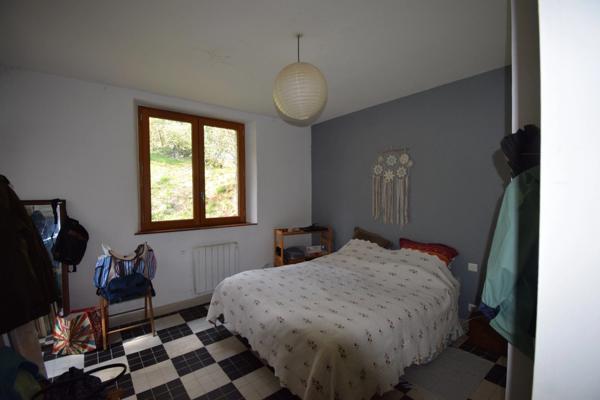 Maison à vendre  en pierre avec piscine  VERS (46)