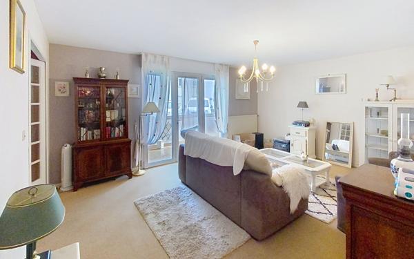 Appartement à vendre    4 pièces • 102 m2 La Riche