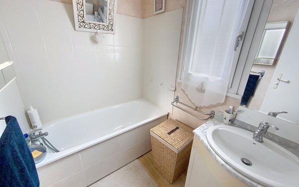 Appartement à vendre    4 pièces • 102 m2 La Riche