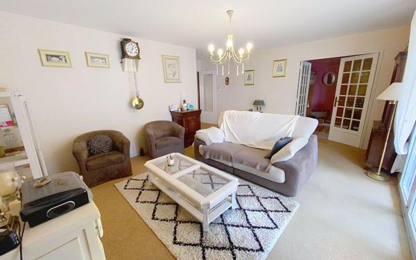Appartement à vendre    4 pièces • 102 m2 La Riche