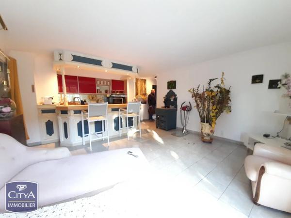 Appartement à vendre 2 pièces 46.69m² Le Pontet (84130)