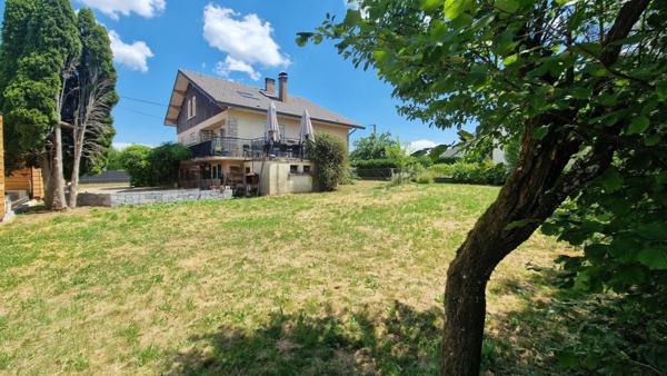 Saône- Maison familiale 200m2 -7 chambres- 8 ares de terrain