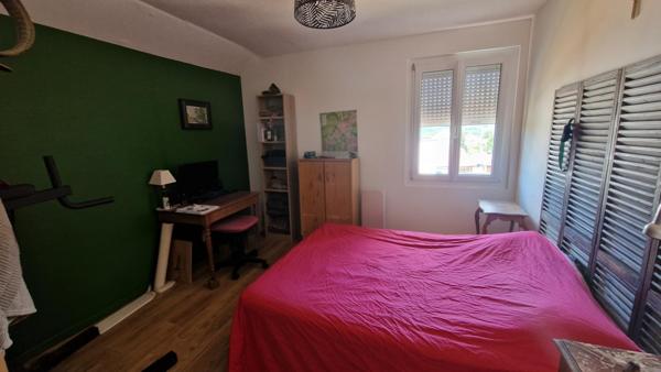 Saône- Maison familiale 200m2 -7 chambres- 8 ares de terrain