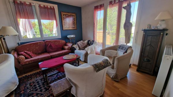 Saône- Maison familiale 200m2 -7 chambres- 8 ares de terrain