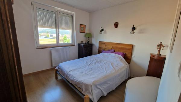 Saône- Maison familiale 200m2 -7 chambres- 8 ares de terrain