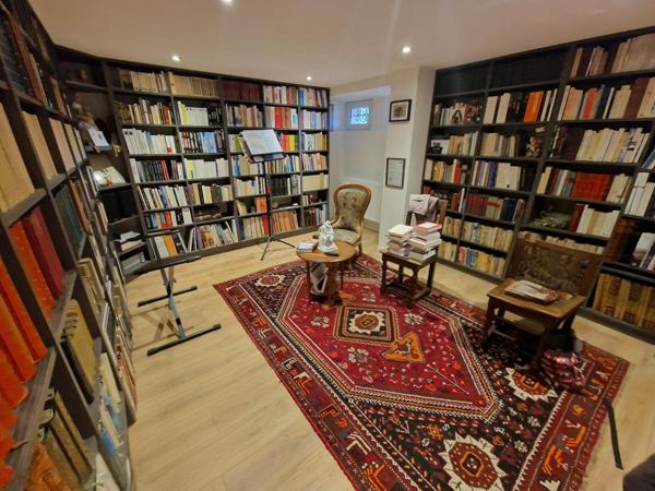 Saône- Maison familiale 200m2 -7 chambres- 8 ares de terrain