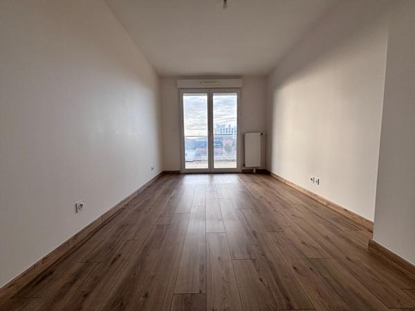 HYPERCENTRE - T3 de 67 m² AVEC BALCON ET PARKING