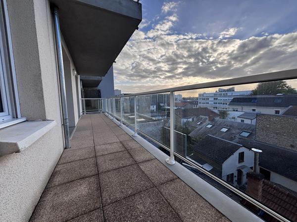 HYPERCENTRE - T3 de 67 m² AVEC BALCON ET PARKING