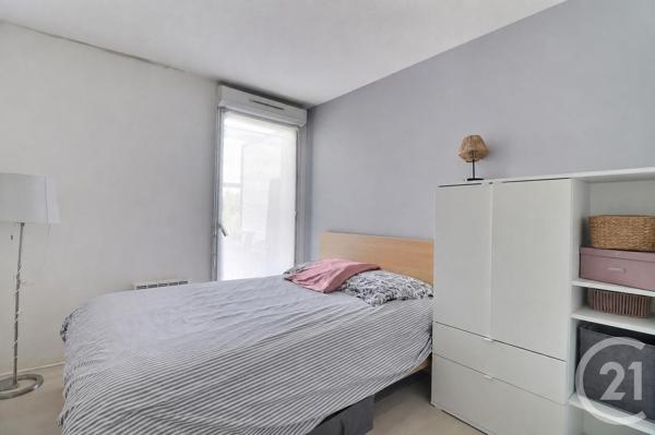 Appartement F2 à vendre  2 pièces - 47 m 2   BORDEAUX  - 33