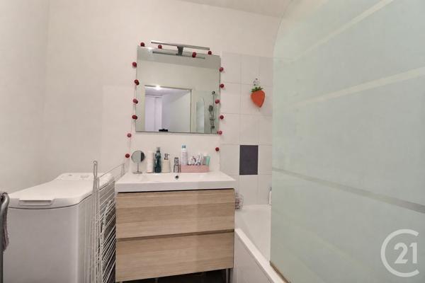 Appartement F2 à vendre  2 pièces - 47 m 2   BORDEAUX  - 33