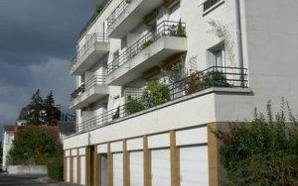 Appartement à louer    1 pièce •  Saint-Cyr-sur-Loire