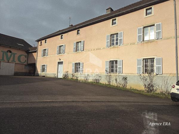 Local commercial Pusey 1815 m2