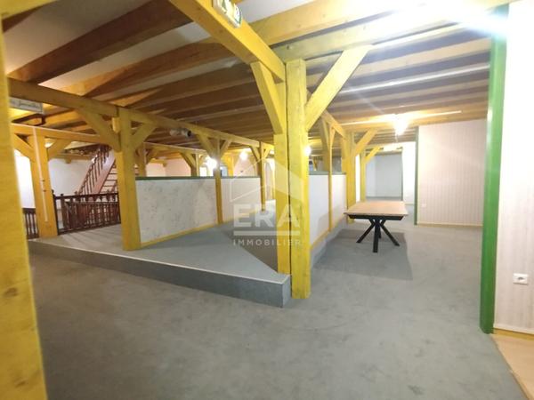 Local commercial Pusey 1815 m2