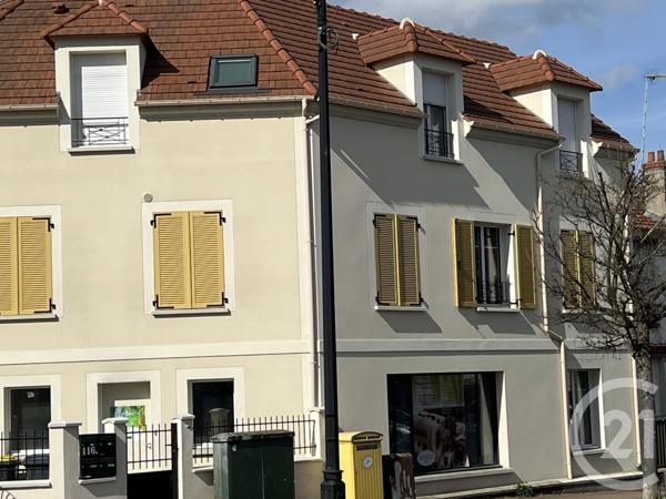 à vendre  140,70 m2 MONTGERON - 91