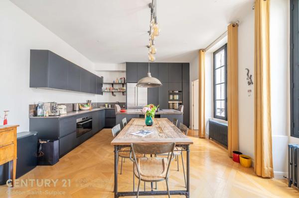 Appartement T7 à vendre  7 pièces - 170,03 m2 PARIS - 75006