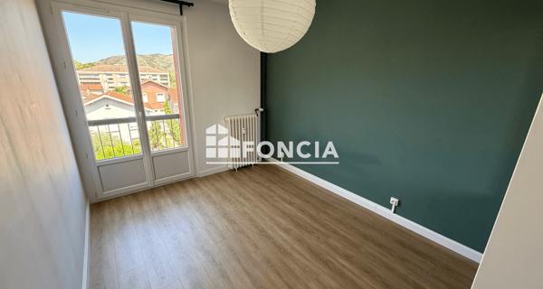 Location Appartement 3 pièces 64.88 m² - Tournon-sur-rhône 07300