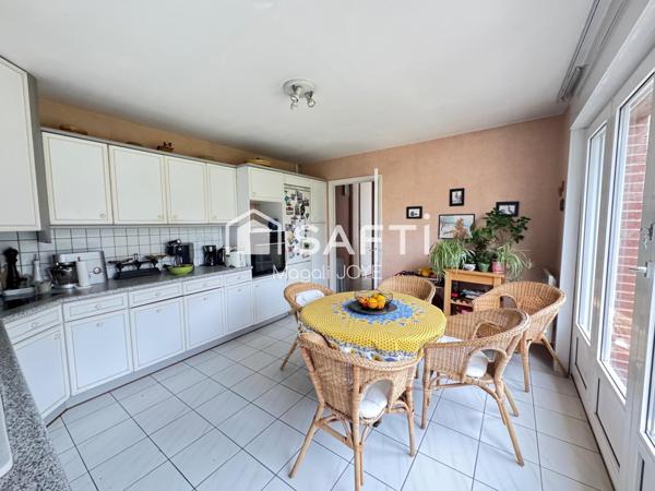 Hyper Centre ville -garage double et grand jardin!