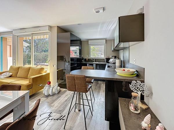 Jonquieres Saint Vincent  villa 3 pièces 60 m² avec terrasse, parking