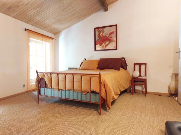 A vendre montauban. Maison de charme atypique, rénovée dans un esprit écologique, 7 pièces MONTAUBAN (82), 200m² habitables, jardin et dépendance