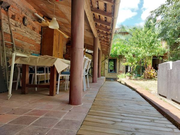 A vendre montauban. Maison de charme atypique, rénovée dans un esprit écologique, 7 pièces MONTAUBAN (82), 200m² habitables, jardin et dépendance