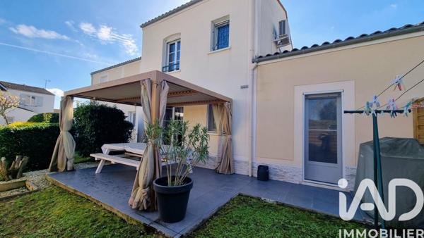 Maison à vendre 4 pièces 88 m² Saint-Yrieix-sur-Charente
