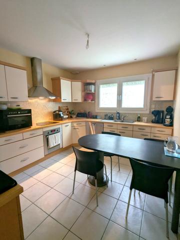 Montreuil-le-Gast (35520) Maison familiale coeur de bourg