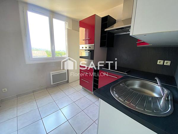 Spacieux T3 avec balcon et vue dégagée.