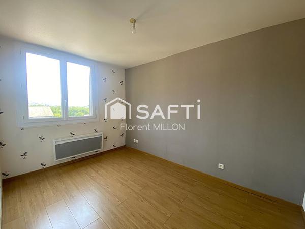 Spacieux T3 avec balcon et vue dégagée.