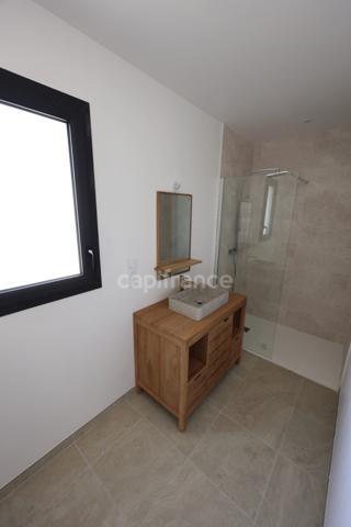 Maison familiale 126 m² à Nouaillé-Maupertuis – Ultra-économe (33 kWh/m²/an), grande suite parentale, belles finitions et prestations, proche Poitiers.