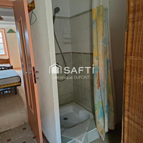 Maison dans le centre du village