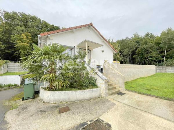 A VENDRE - CENTRE VILLE de MERU - Maison PLAIN PIED - 3 chambres - 951 m² de terrain