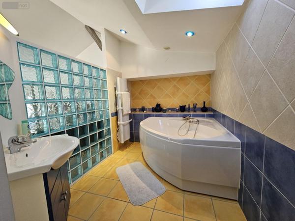 Maison à vendre à Plaine-et-Vallées dans les Deux-Sèvres (79600), ref : 79025-300-79025