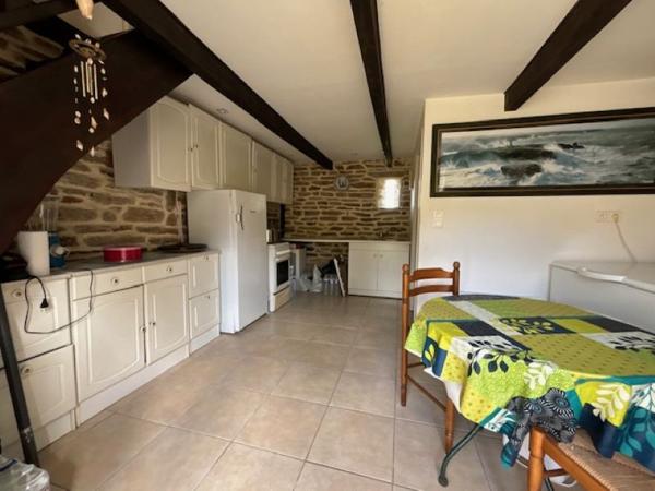 Penty Breton avec dépendance et terrain arboré &carport