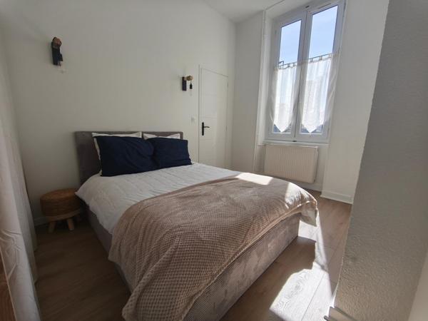 Investissez dans le charme et la rentabilité avec ce 2 pièces rénové à Mâcon.