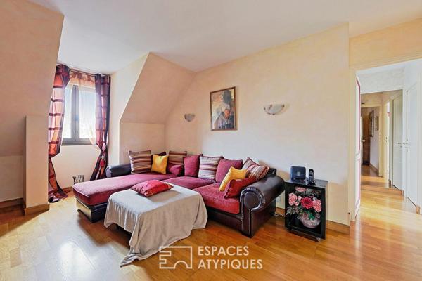 Villa Prestige aux Volumes Spectaculaires en coeur de ville