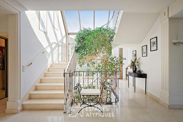 Villa Prestige aux Volumes Spectaculaires en coeur de ville