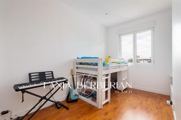 Maison d'architecte 5 pièces - 142m2 - Les Coteaux