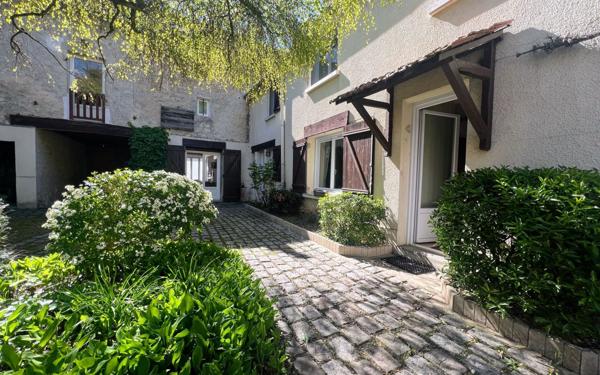 Maison à vendre    10 pièces • 203 m2 Vaux-sur-Seine