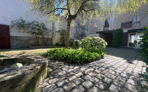 Maison à vendre    10 pièces • 203 m2 Vaux-sur-Seine