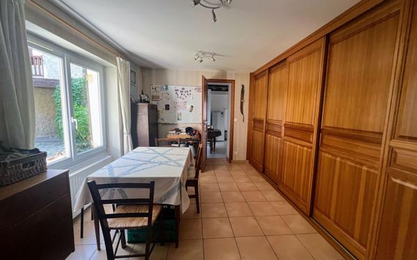 Maison à vendre    10 pièces • 203 m2 Vaux-sur-Seine