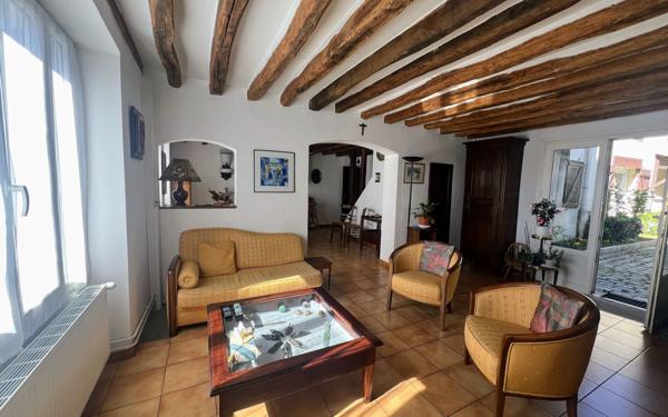 Maison à vendre    10 pièces • 203 m2 Vaux-sur-Seine