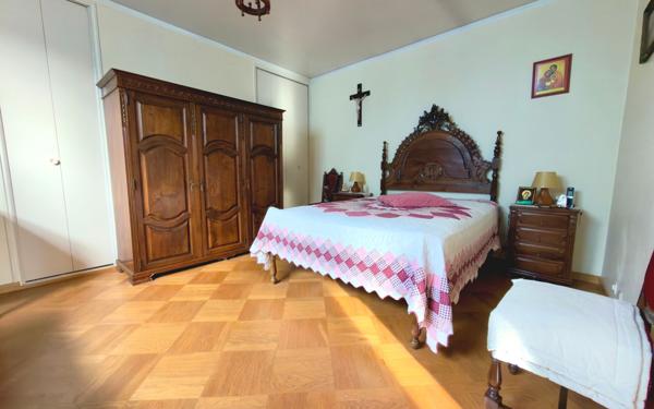 Maison à vendre    2 pièces • 83,10 m2 Épinay-sur-Seine