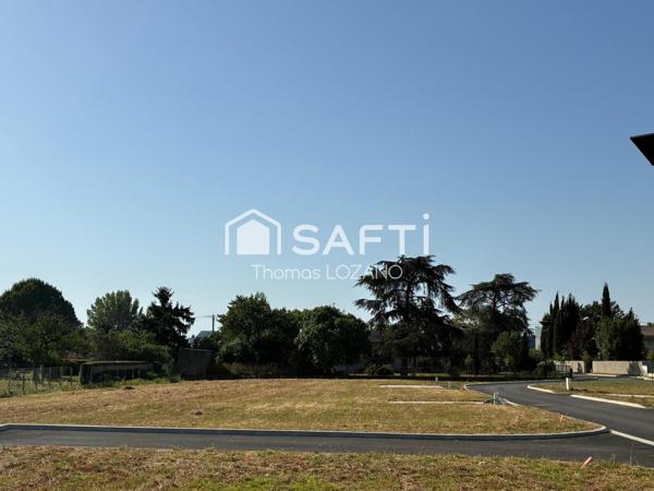 Terrain plat de 531m2  pret a construire