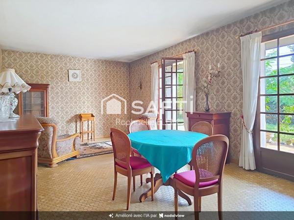 Maison de plain pied , à rénover.