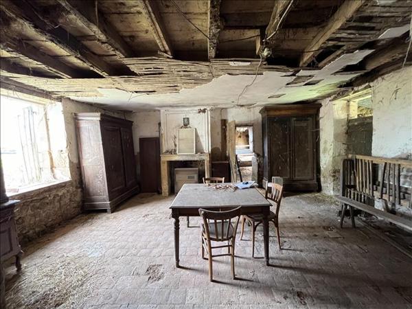 Maison à vendre |  Braize |  2 pièces | 180 m²